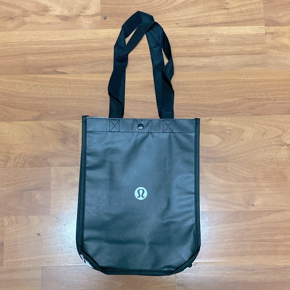 ❤️ Three brand new large lululemon tote bags - Picture 4 of 4